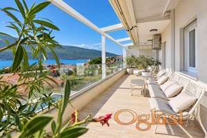 Luksuzan dvosoban stan u Baošićima, Herceg Novi – 120 m², panoramski pogled na more
